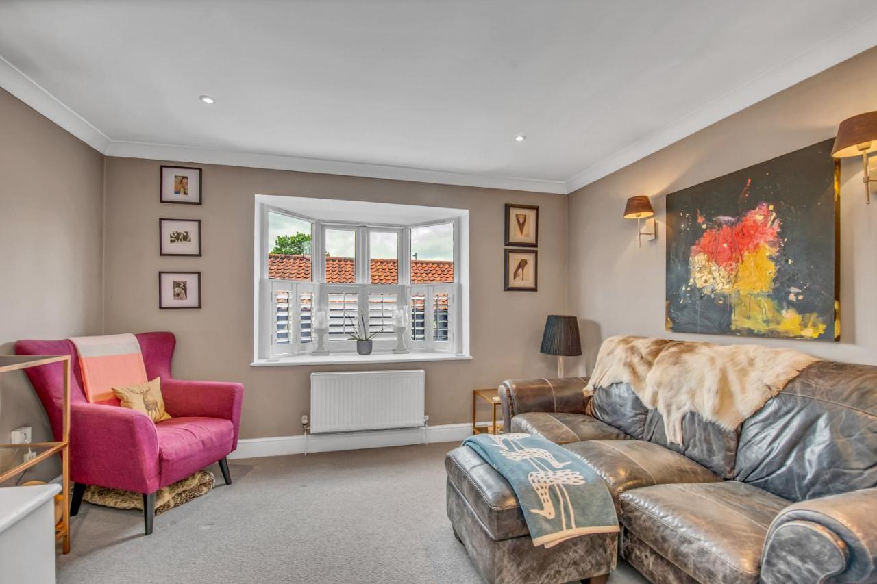 Stylish 3 Bedroom Townhouse For 5 Guests, Set In The Medieval Grid With Off Street Parking Bury St. Edmunds Esterno foto