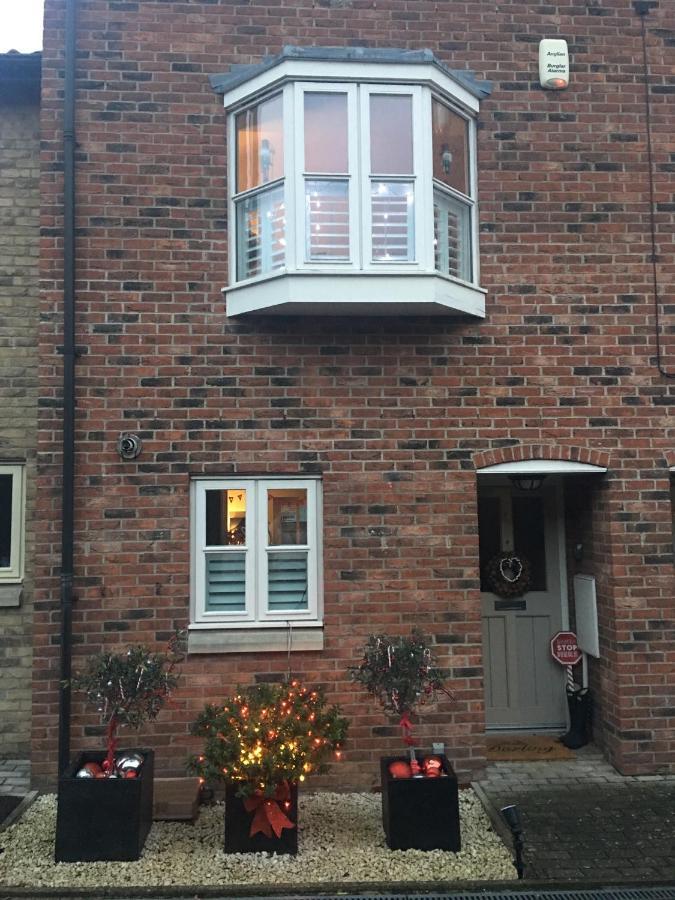 Stylish 3 Bedroom Townhouse For 5 Guests, Set In The Medieval Grid With Off Street Parking Bury St. Edmunds Esterno foto